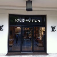 Photo taken at Louis Vuitton by Malinee W. on 3/22/2011