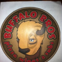 Foto diambil di Buffalo Bros Pizza Wings &amp; Subs oleh Kristin N. pada 12/24/2010