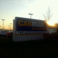 รูปภาพถ่ายที่ CarMax โดย Nancy R. เมื่อ 11/30/2011