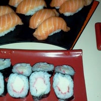 Photo taken at Sushi Uai by Erwin O. on 11/24/2011