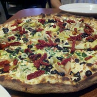 Photo taken at Amici&#39;s East Coast Pizzeria by Stevenology on 6/18/2012