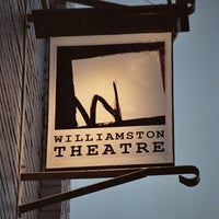 6/22/2011 tarihinde Tony C.ziyaretçi tarafından Williamston Theatre'de çekilen fotoğraf