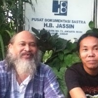 Photo taken at Pusat Dokumentasi Sastra HB Jassin by Lomski A. on 2/3/2012
