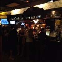 1/29/2012 tarihinde Eren B.ziyaretçi tarafından The Brick: Charleston&amp;#39;s Favorite Tavern'de çekilen fotoğraf