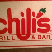 รูปภาพถ่ายที่ Chili&amp;#39;s Grill &amp;amp; Bar โดย paul m. เมื่อ 4/9/2011