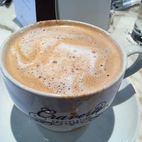 รูปภาพถ่ายที่ Craverie Chocolatier Café โดย Barb K. เมื่อ 2/13/2012