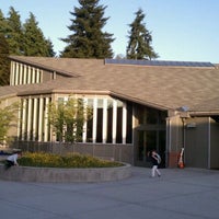 Photo taken at Temple Beth Am by George A. on 6/7/2011