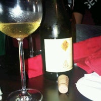 Photo taken at Ephicure Wine Lounge by Rafael Agnes on 3/16/2012