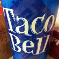 รูปภาพถ่ายที่ Taco Bell โดย Tribie V. เมื่อ 12/16/2011