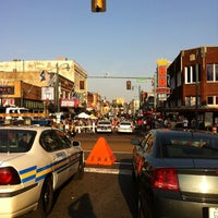 รูปภาพถ่ายที่ Memphis in May โดย Brittney L. เมื่อ 5/5/2012