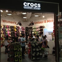 crocs gateway mall