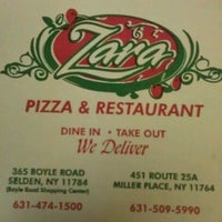 1/25/2012 tarihinde Caitlin B.ziyaretçi tarafından Zara Pizza &amp;amp; Restaurant'de çekilen fotoğraf