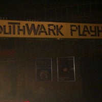 รูปภาพถ่ายที่ Southwark Playhouse โดย Charlie E. เมื่อ 1/2/2012