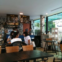 Photo taken at To-Sit Café by Vajjarapong E. on 3/11/2011