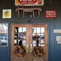 Photo taken at Cracker Barrel Old Country Store by Alan on 9/24/2011