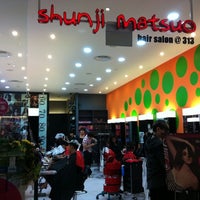 รูปภาพถ่ายที่ Shunji Matsuo Hair Salon @ 313 โดย S M. เมื่อ 11/6/2011