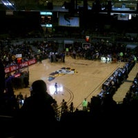 Foto tomada en Minges Coliseum  por Mitch Rich-Boy J. el 2/9/2012
