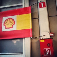 Снимок сделан в Shell Express пользователем Christiaan H. 7/20/2012