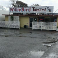 Photo taken at Willie Bird Turkeys by Lyn I. on 11/20/2011