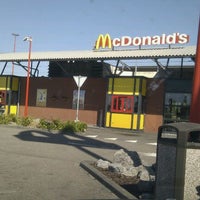 Foto tirada no(a) McDonald&amp;#39;s por Sonny Boy em 5/2/2011