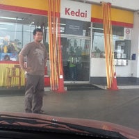 Photo taken at Shell by Fandey P. on 6/17/2012
