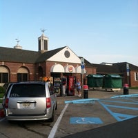 Photo taken at Burger King by Luigi C. on 8/18/2011
