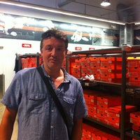 Nike Factory - Tienda de artículos deportivos