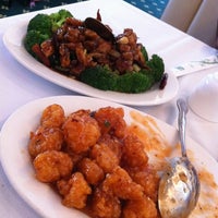 Photo taken at Yang Chow Restaurant by Kokopuff on 9/3/2012