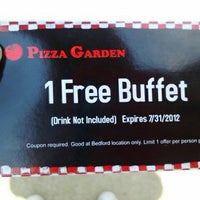 รูปภาพถ่ายที่ Pizza Garden โดย Sunny M. เมื่อ 5/29/2012