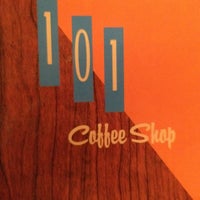 Photo taken at The 101 Coffee Shop by Stewart I. on 3/28/2012