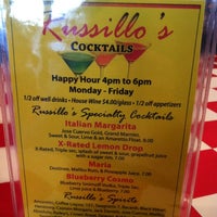 Das Foto wurde bei Russillo&amp;#39;s Pizza and Gelato von Nikki B. am 3/9/2012 aufgenommen