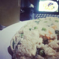 Снимок сделан в Noodle &amp;amp; Rice пользователем Elyse K. 8/5/2012