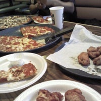 Photo taken at Round Table Pizza by Rita on 5/24/2012