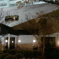 Foto tomada en Charlotte Plaza Uptown Hotel  por Alex D. el 3/17/2012