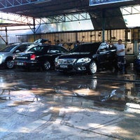 Photo taken at Alya Car wash by Hedi R. on 2/13/2012