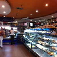 Photo taken at Panaderia y Pasteleria Pan Club c.a by Maritza S. on 7/13/2012