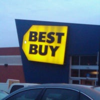 Photo taken at Best Buy by Tim Hobart M. on 3/22/2012