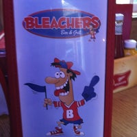 7/22/2012 tarihinde Larry K.ziyaretçi tarafından Bleachers Sports Bar &amp;amp; Grill'de çekilen fotoğraf