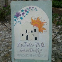 4/15/2012 tarihinde Tonia Z.ziyaretçi tarafından La Dolce Vita'de çekilen fotoğraf