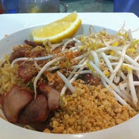 Снимок сделан в Sala Thai IV Restaurant (Troy) пользователем Jim L. 1/23/2012