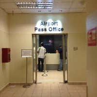 Photo taken at Airport Pass Office by ♕MΣΠTΣLLICIΩUS♕ on 4/25/2012