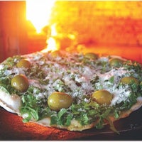 Foto scattata a Troina Pizza Gourmet da ᴡ M. il 7/10/2011