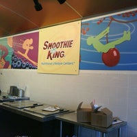 Photo taken at Smoothie King by Shortstop on 9/9/2011
