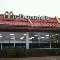 Photo taken at McDonald&amp;#39;s by MLB on 12/5/2011
