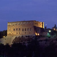 11/19/2011 tarihinde Piero C.ziyaretçi tarafından Museo del Tartufo'de çekilen fotoğraf