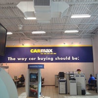 รูปภาพถ่ายที่ CarMax โดย James R. เมื่อ 11/30/2011
