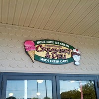 Foto diambil di Jarrettsville Creamery &amp;amp; Deli oleh Chris G. pada 7/25/2012
