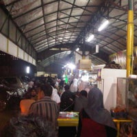 Photo taken at Parkiran darunnajah by Rudi Y. on 10/17/2011