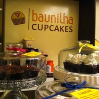 Снимок сделан в Baunilha Cupcakes пользователем Daniel B. 6/21/2012