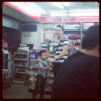 Photo taken at 7-Eleven by Doppelgänger :. on 1/27/2012